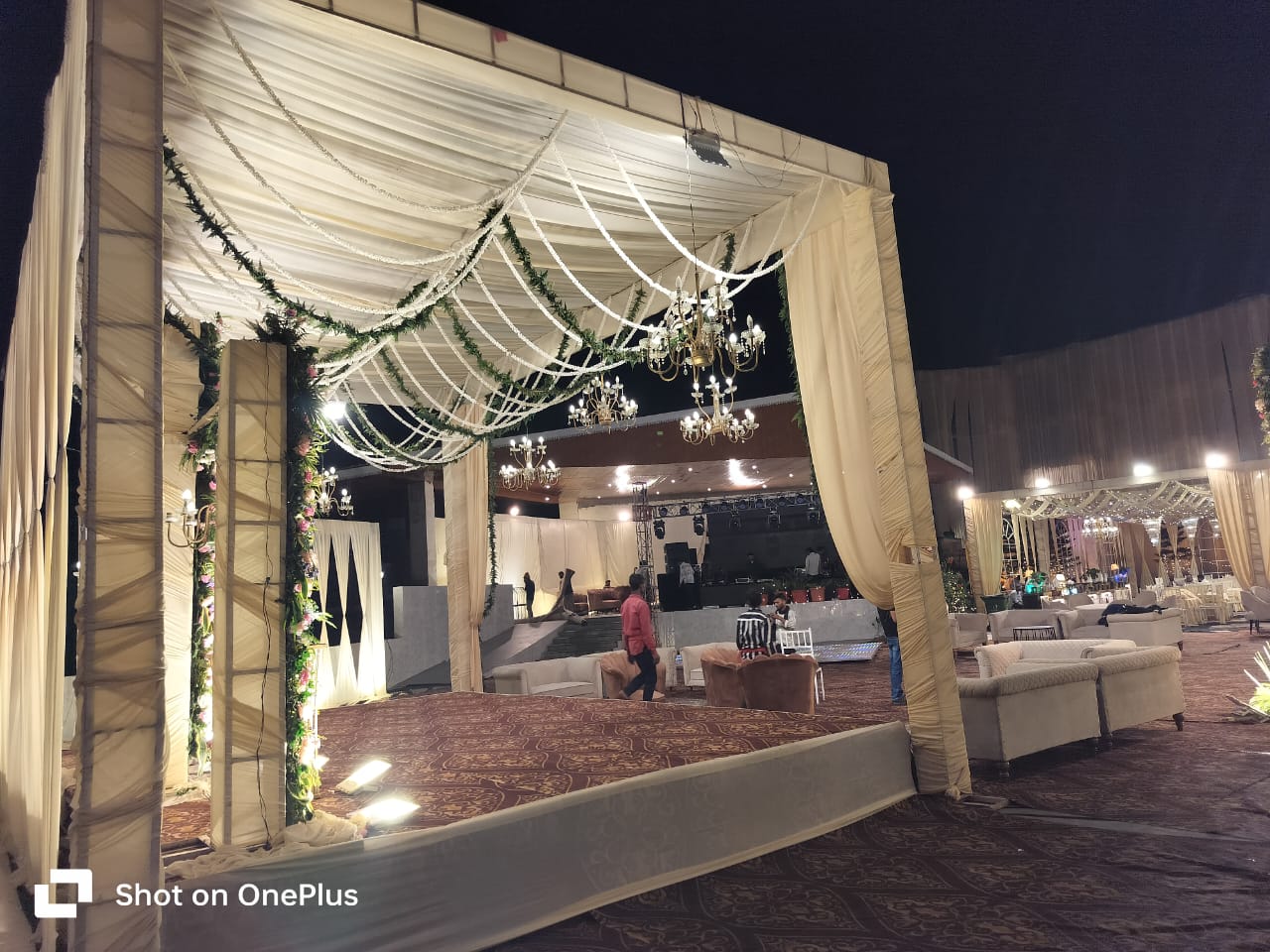 Wedding reception styling and dining ambience